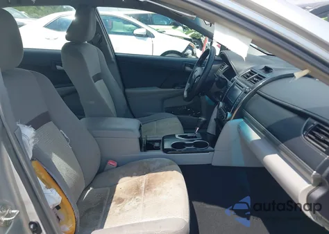 2014 Toyota Camry Le z USA, uszkodzony, nr VIN 4T4BF1FK5ER427343